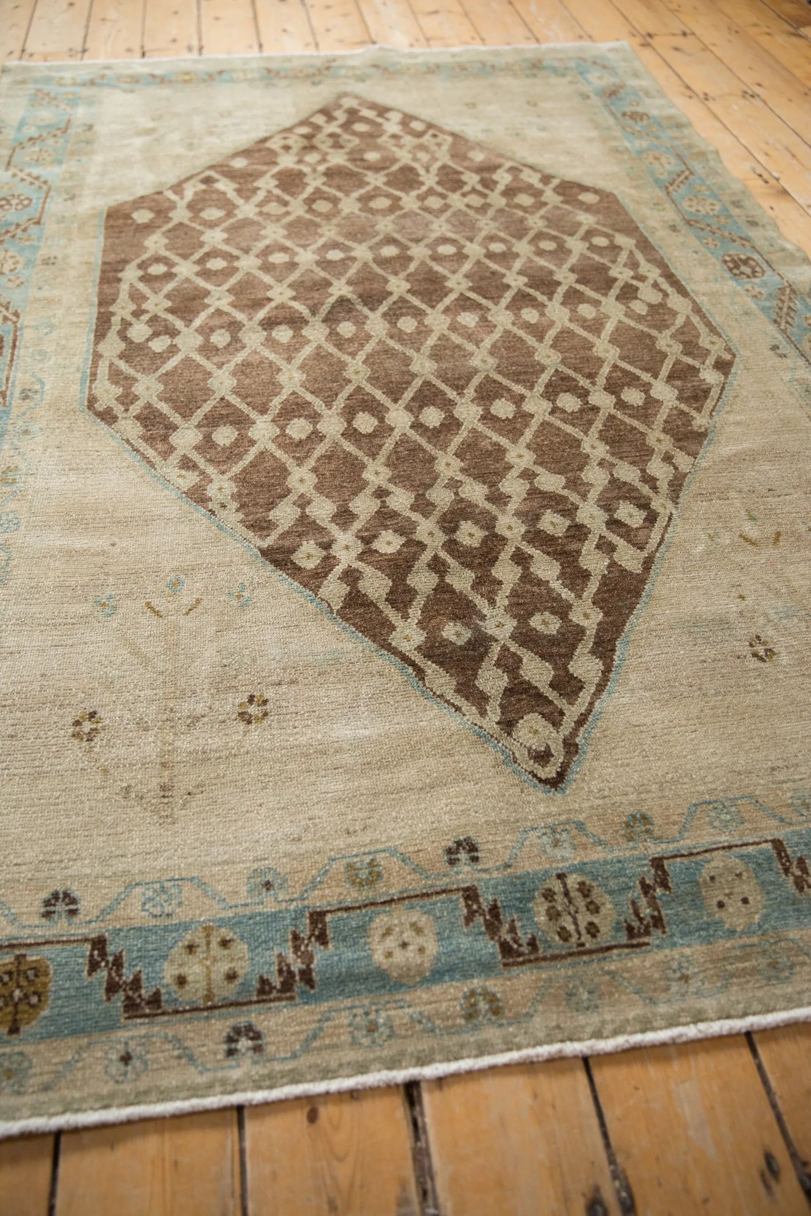 5x7.5 Antique Distressed Hamadan Rug