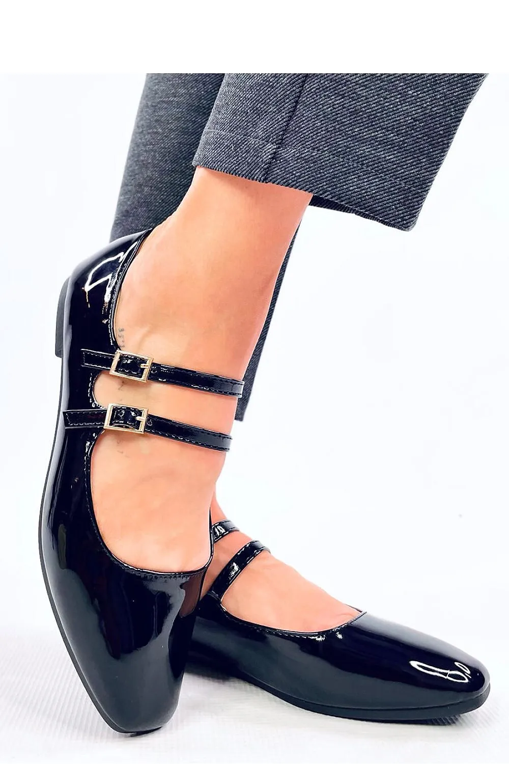 Ballet flats
