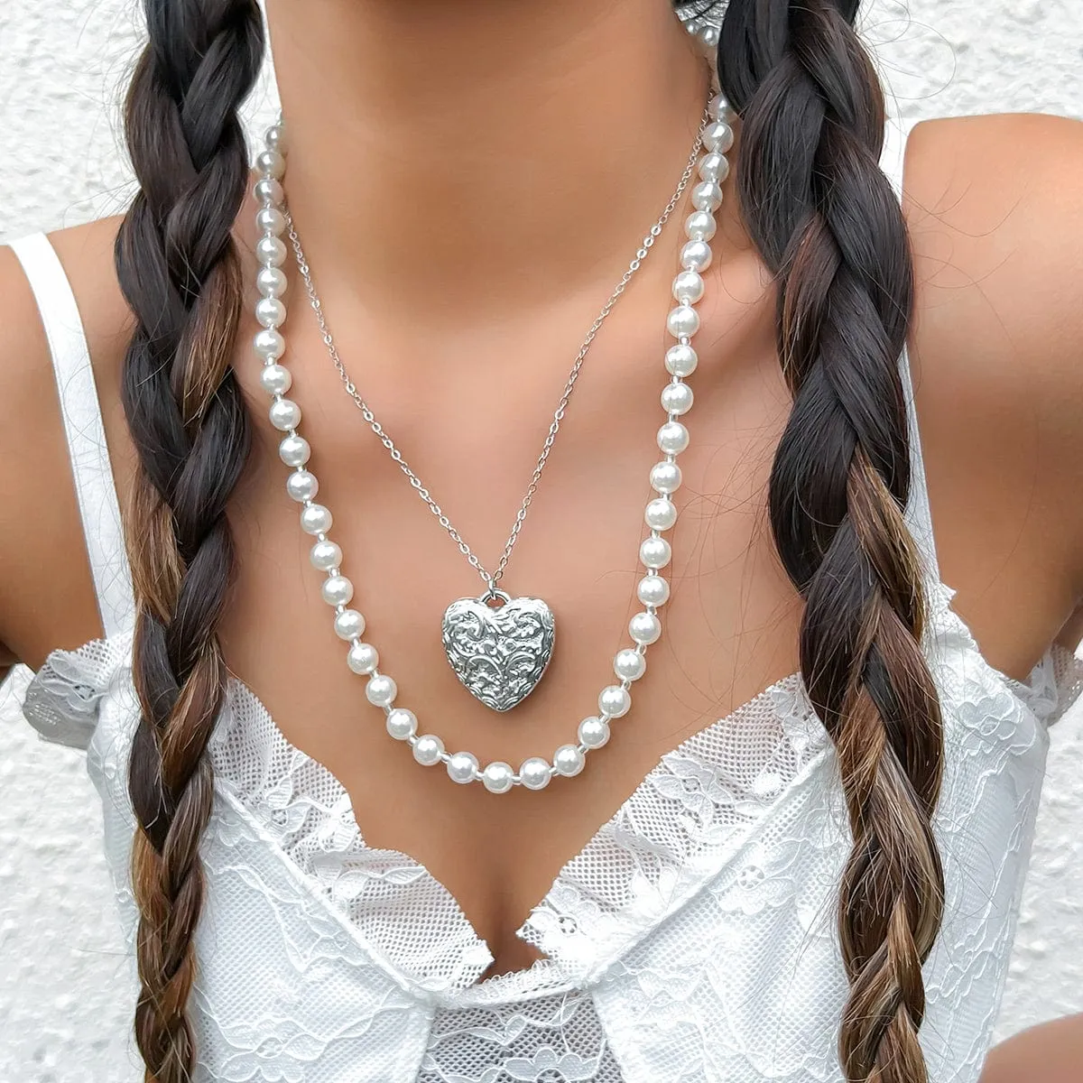 Chic Layered Floral Heart Pendant Pearl Chain Necklace Set