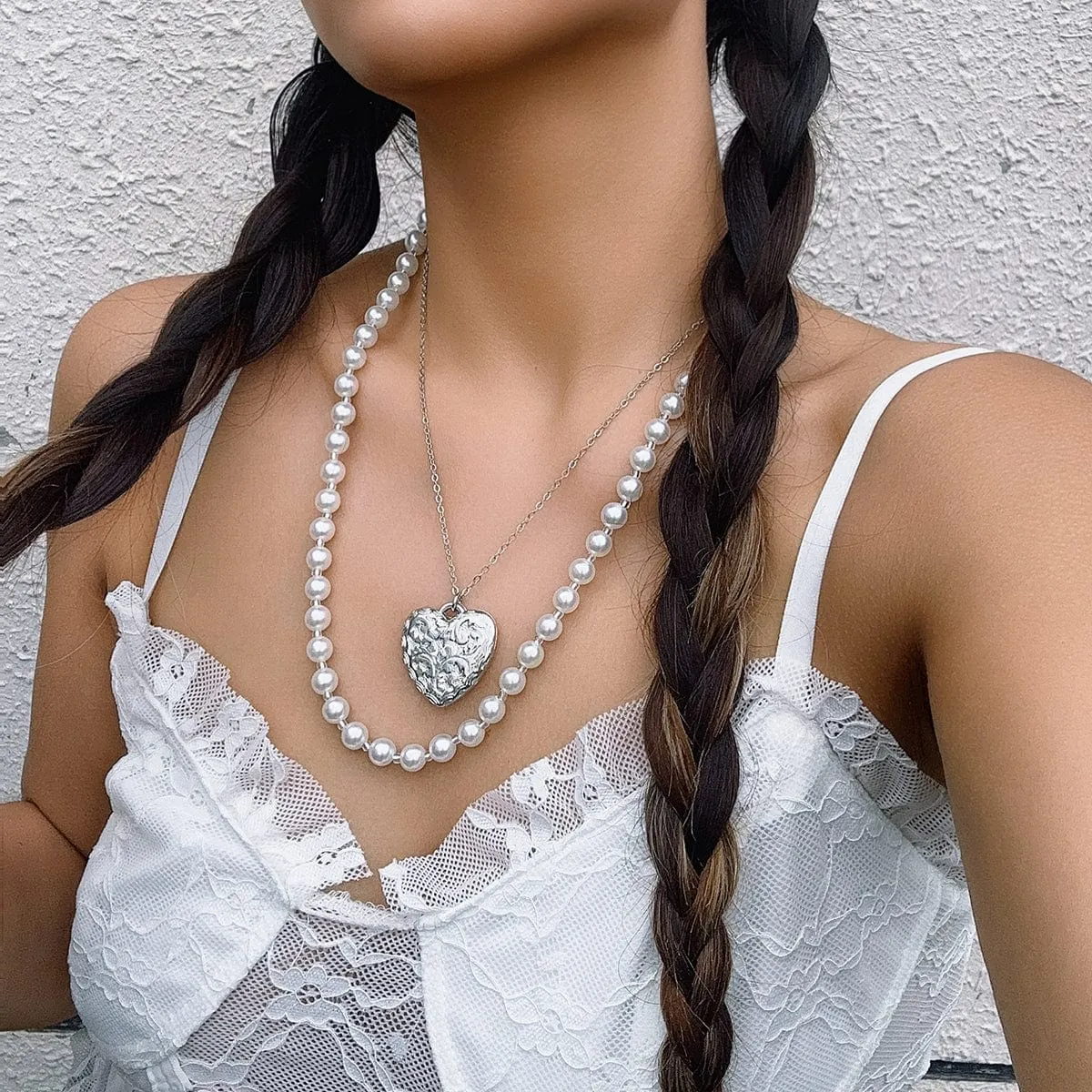 Chic Layered Floral Heart Pendant Pearl Chain Necklace Set