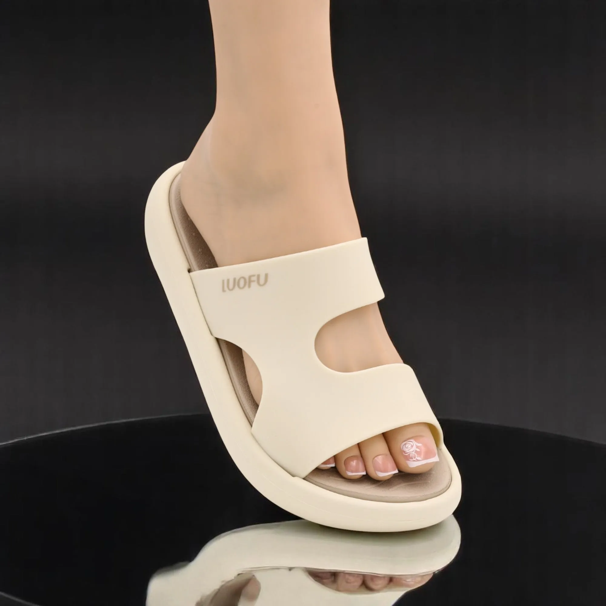 E72122 medicated slipper