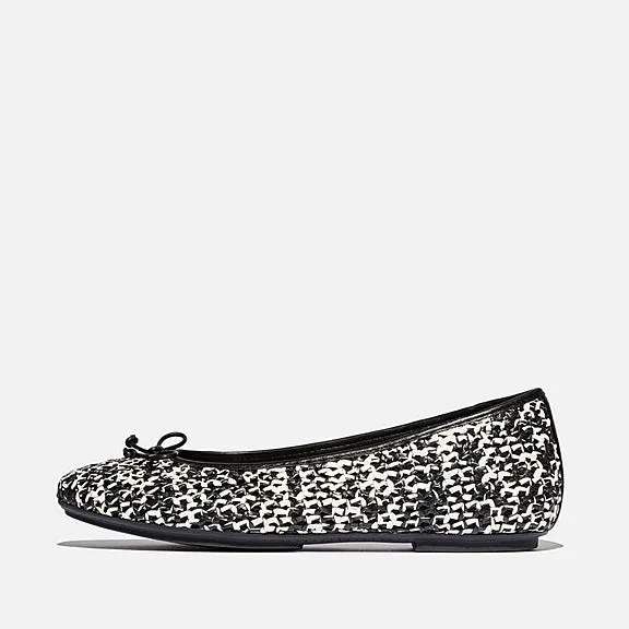 Fit Flop Delicato Woven Ballet Flats in Black/Ivory