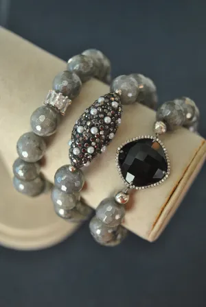 GREY MOONSTONES BLACK ONYX AND RHINESTONES STRETCHY BRACELETS