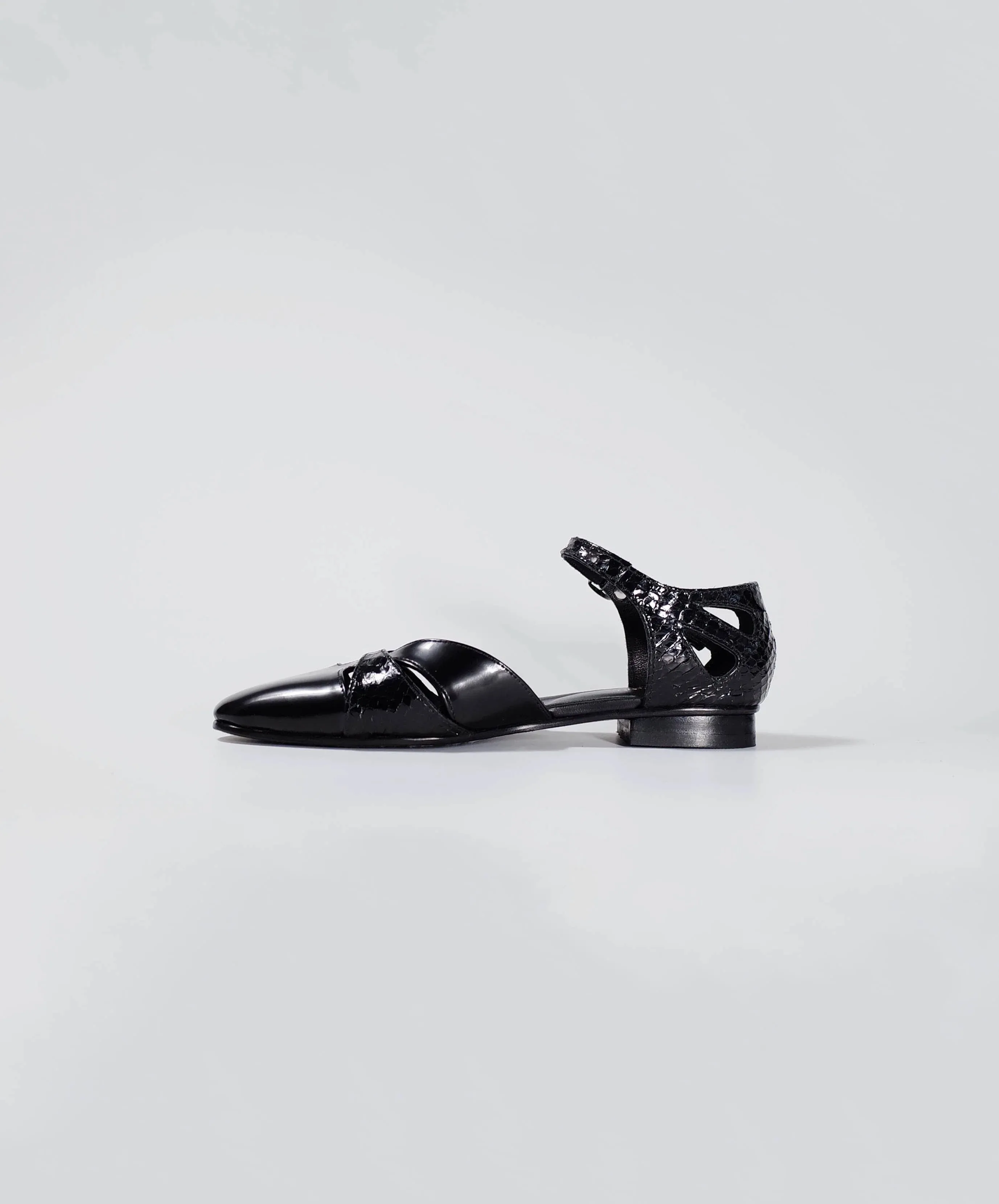 Hollow Woven Flat Sandals
