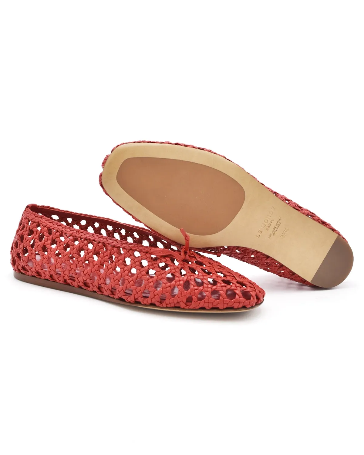 Le Monde Beryl Regency Flat in Red