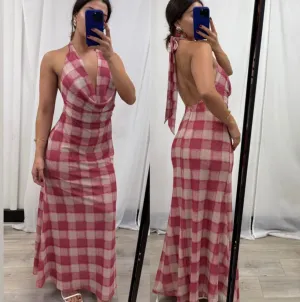 Mila Chic Halter Neck Backless Maxi Dress – Pink Checkered