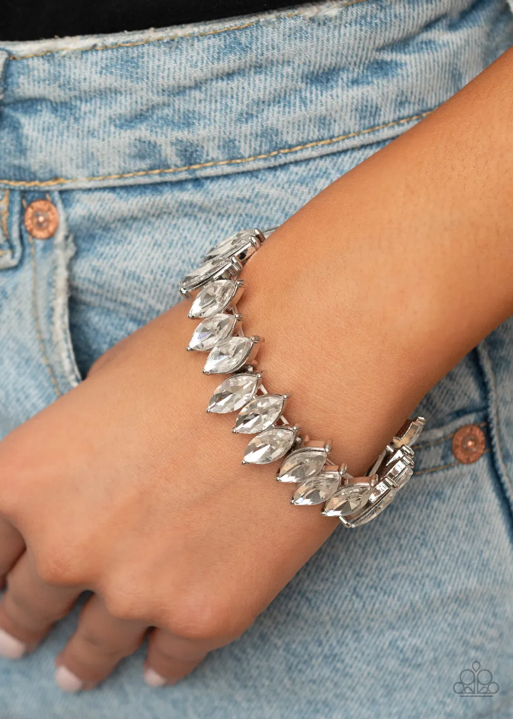 Paparazzi Fiercely Fragmented - White Stretchy Bracelet