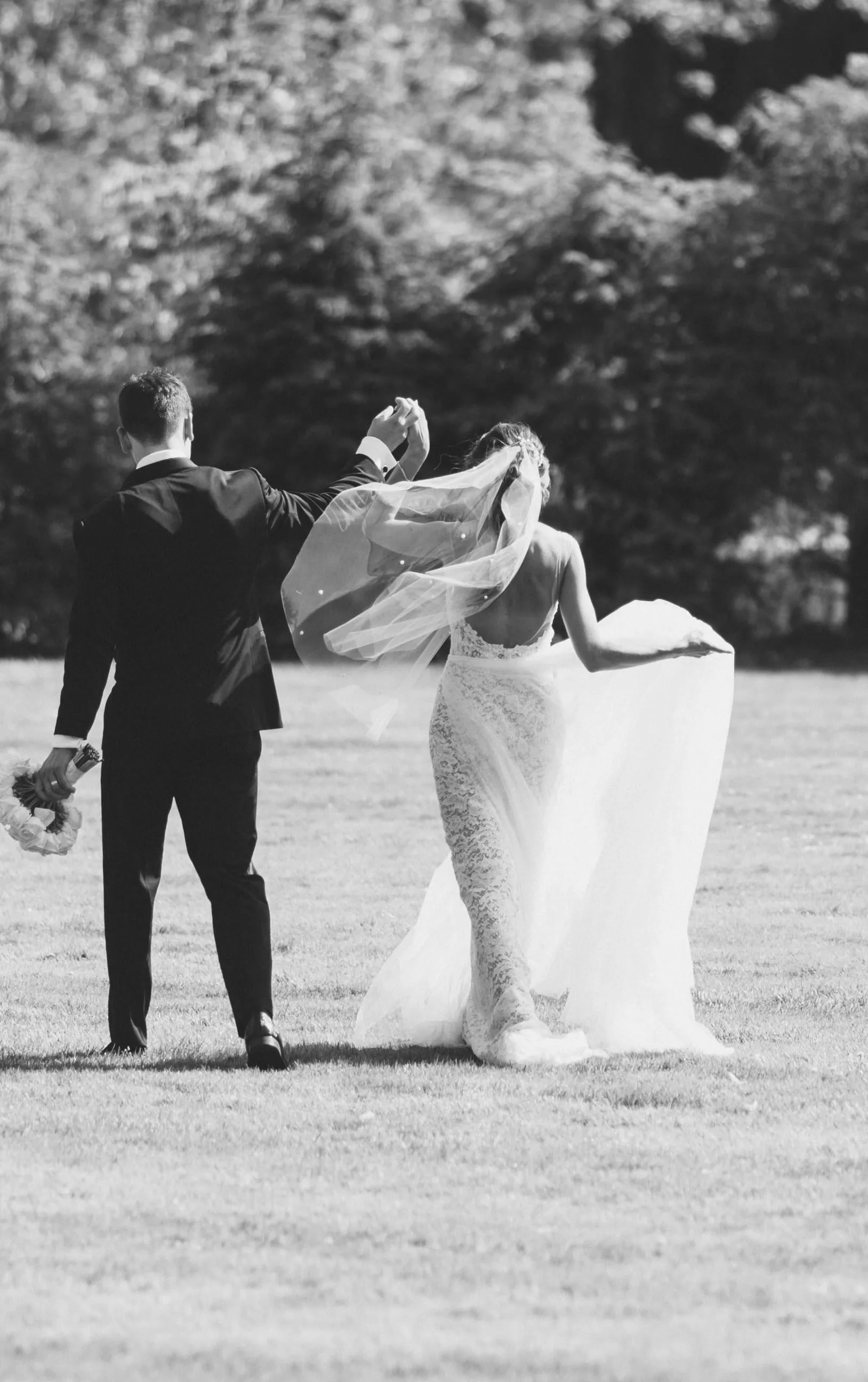 Ponytail Wedding Veil Hair Tie with Scattered Pearls
