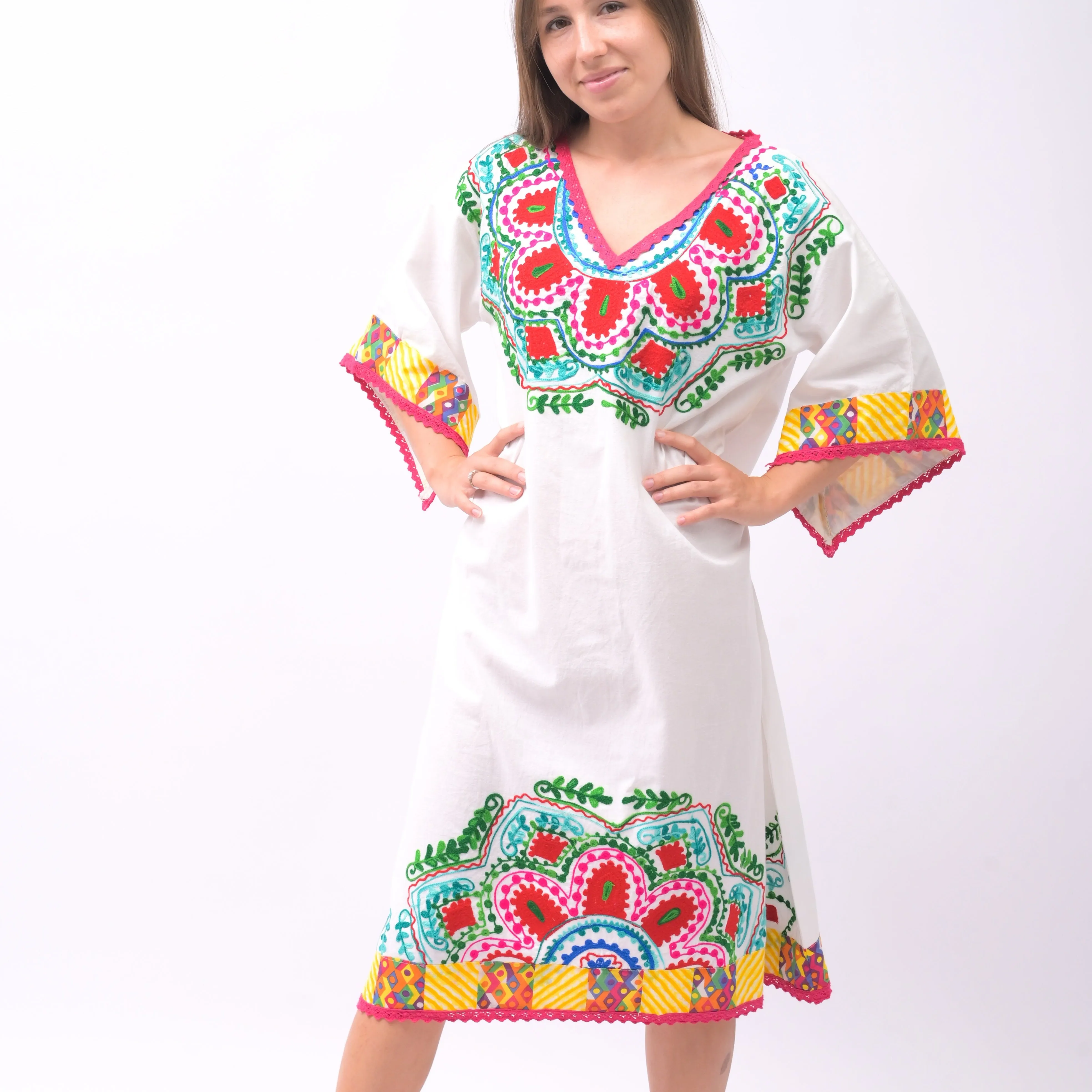 Serenity Seeker White Floral Kaftan: Embrace Tranquility in Effortless Style