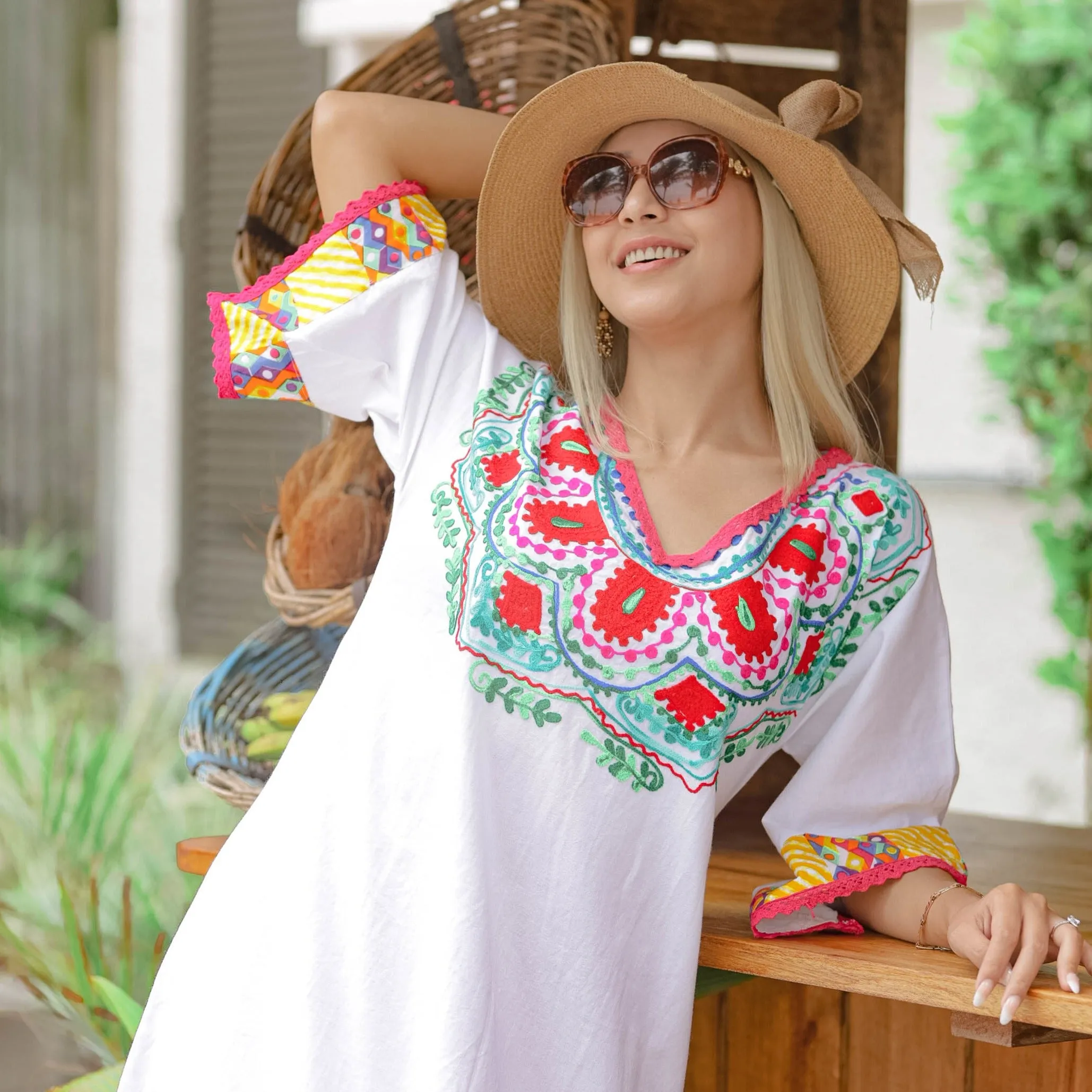 Serenity Seeker White Floral Kaftan: Embrace Tranquility in Effortless Style