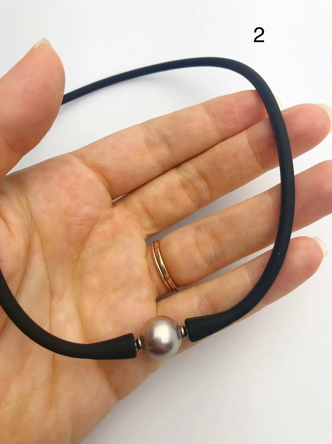 Stretchy Tahitian or Edison Pearl Silicone Necklaces (#781 No. 1-3)