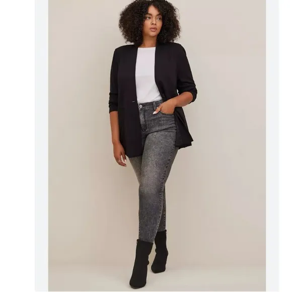 Torrid Long Line Stretchy Ponte Blazer 1X (16W))
