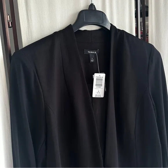 Torrid Long Line Stretchy Ponte Blazer 1X (16W))