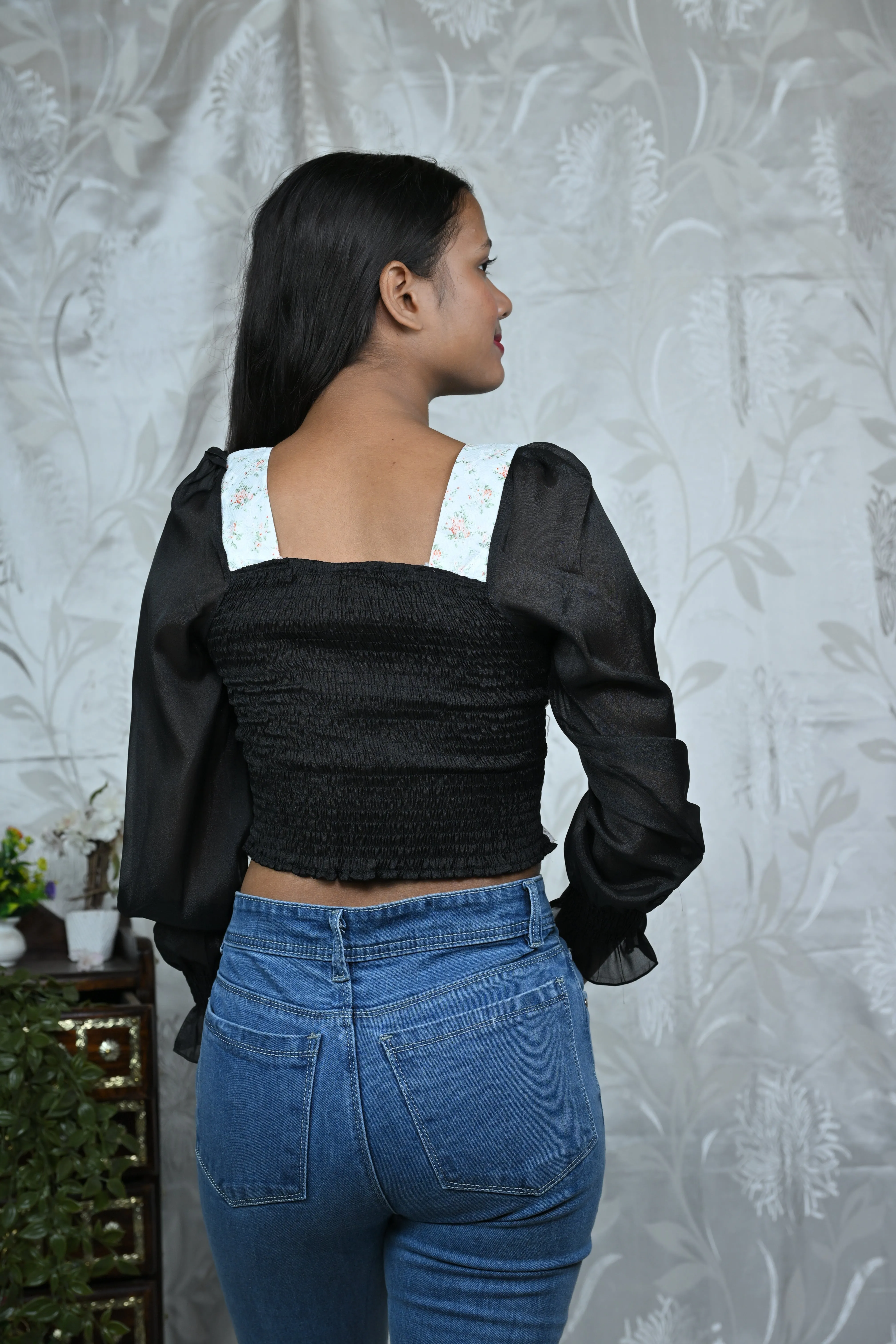 Women’s Vintage-Inspired Floral Lace-Up Sheer Sleeve Crop Top